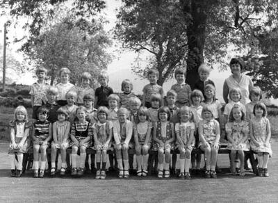 First school 1976. Mrs Crabtrees class LQ.