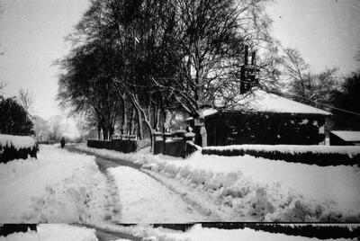 Hallcroft Hall 1970s - Lodge in snow