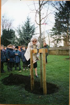 War Memorial 1998 Tree planting for Diana