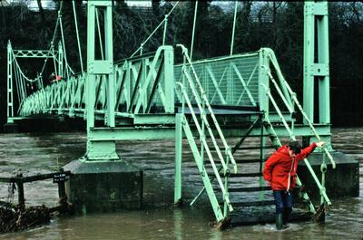 Bark Lane 1981 - Suspension Bridge flood