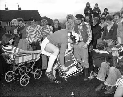 154 Main St The Fleece 1976 Pram race