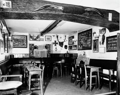 154 Main St The Fleece 1980s Bar