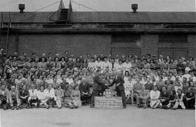 Mill_Low040Low Mill 1945-06-29 Su workers02
